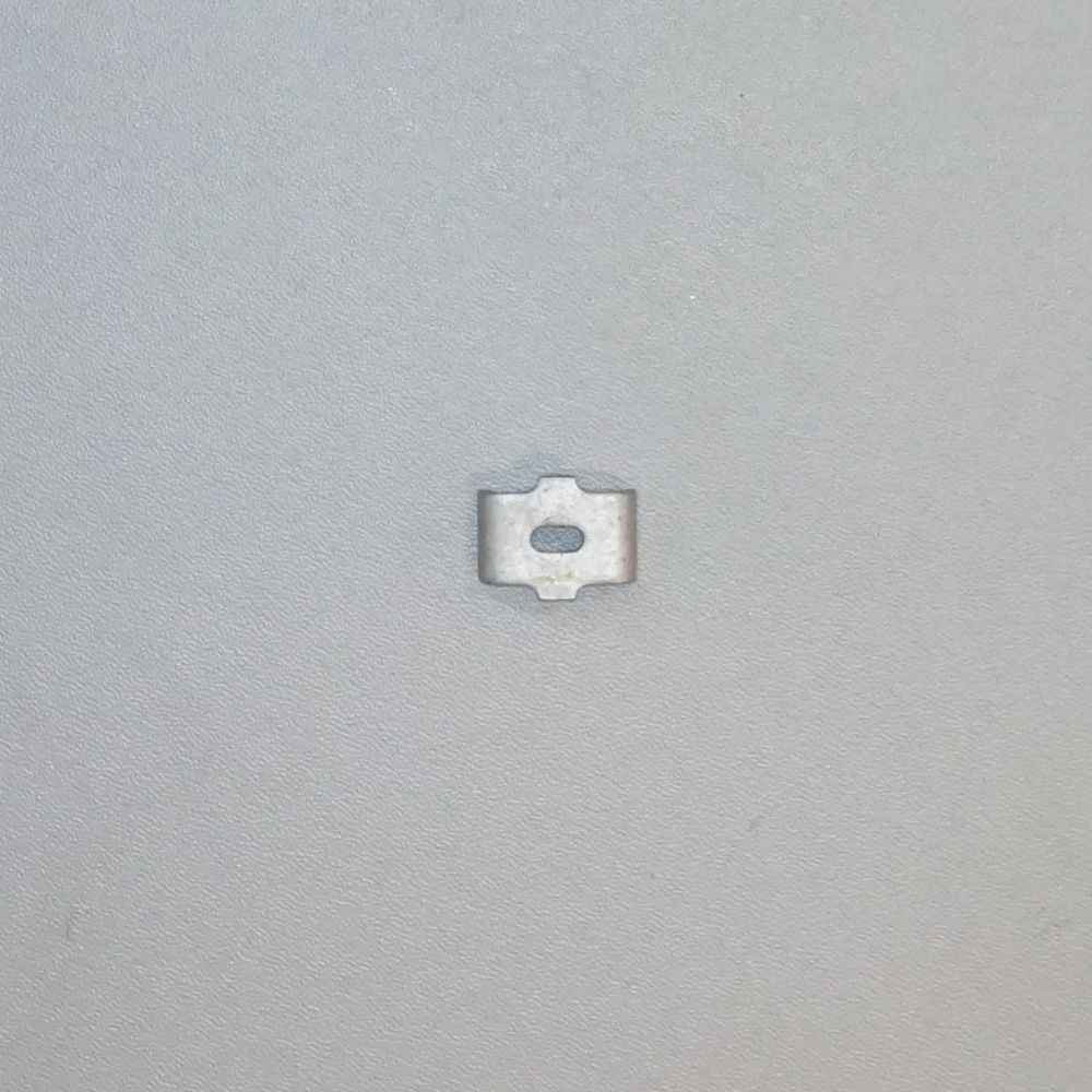Деталь Fleck BU13255 (мет. клипса йоки 5600,5000,9000,9100)